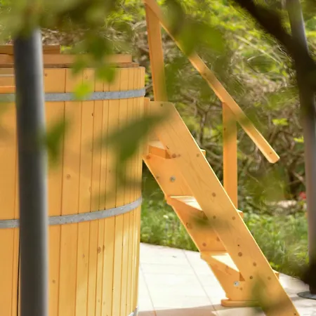 فيلة Panorama Akarattya